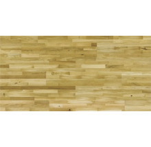 Holzboden aus Eiche im Fischgrätmuster
