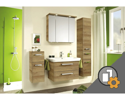 Badezimmer mit Waschtischunterschrank, Spiegelschrank und Hochschrank in Holzoptik