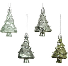 Vier Christbaumkugeln in Form von Tannenbäumen