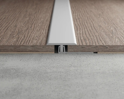 Bodenbelagsprofil zwischen zwei Holzböden