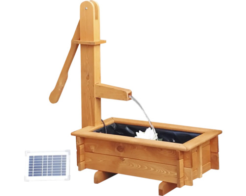 Holzpumpe mit Solarpanel für den Gartenteich