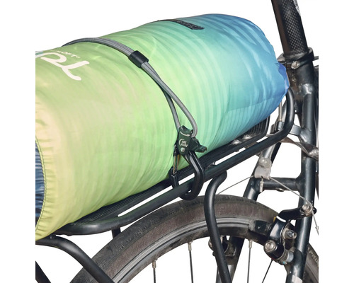 Fahrradgepäckträger mit Schlafsack und Befestigungssystem