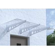 Vordach mit transparenten Paneelen und Metallhalterungen an einer Fassade