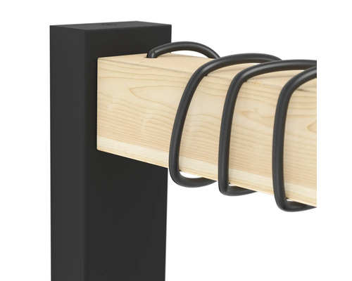 Detailansicht einer Pfostenhalterung mit Holz und Metallbügeln
