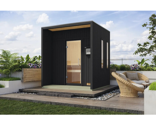 Dunkle Gartensauna mit Glaselementen und Sitzgelegenheit im Außenbereich