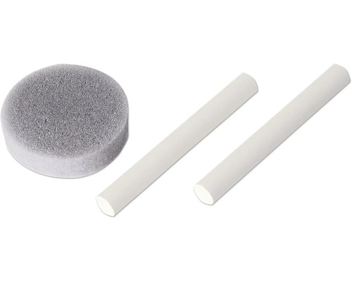 Schwamm und zwei Kreidestifte