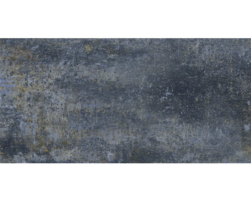 Fliese mit metallischer Oberfläche