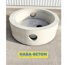 Betonschachtring mit Löchern