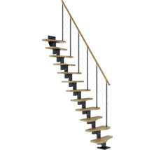 Raumspartreppe mit Stahlseilgeländer und Holzstufen