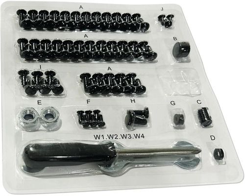 Sortiment mit Schrauben, Muttern und einem Schraubendreher in einer transparenten Kunststoffverpackung.