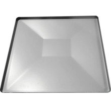 Quadratische Duschwanne mit flachem Design und schwarzem Rand