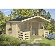 Holzgartenhaus mit Terrasse im Garten