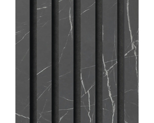 Dekorplatte mit Marmoroptik und gerillter Struktur