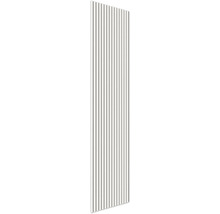 Paneel mit vertikalen Lamellen