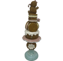 Dekorative Tortenständerfigur mit Lebkuchenmotiv für weihnachtliche Dekoration