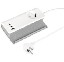 Steckdosenleiste mit USB-Anschlüssen und Netzstecker