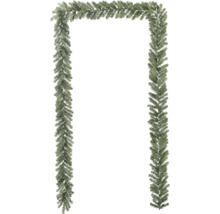 Dekorative Tannengirlande zur festlichen Gestaltung
