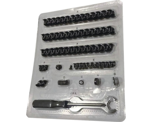 Sortiment mit Schrauben, Muttern und Schraubenschlüssel im Kunststoffbehälter