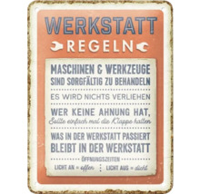 Dekoratives Schild mit Werkstattregeln.
