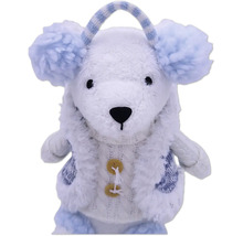 Teddybär mit Ohrenschützern und Strickjacke