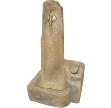 Gartenbrunnen aus Stein mit Wasserhahn