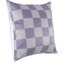 Quadratisches Dekokissen mit Schachbrettmuster