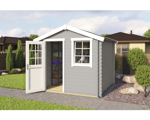 Gartenhaus mit geöffneter Tür, Fenster und Regal im Garten