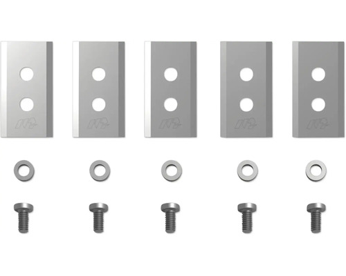 Fünf Hobelmesser mit Schrauben und Unterlegscheiben