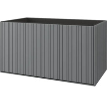 Rechteckiger Pflanzkasten mit vertikalen Rillen