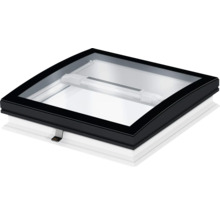 Dachfenster mit schwarzem Rahmen