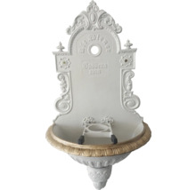 Dekorativer Wandbrunnen mit Reliefverzierungen