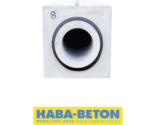 Betonrohr mit Dichtung und der Nummer 8