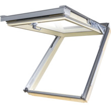 Geöffnetes Dachfenster zur Belüftung und für Tageslicht