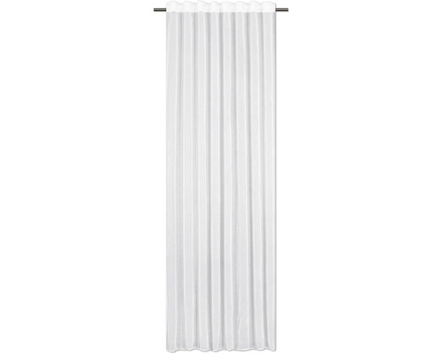 Weiße Gardine mit Kräuselbandaufhängung an Gardinenstange