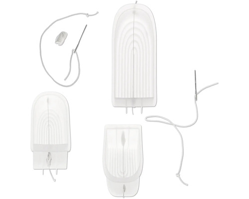 Mehrere Nadeln mit Faden und Wachs auf einer transparenten Oberfläche