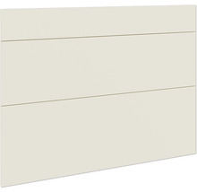 Detailansicht einer Möbelfront mit horizontalen Zierleisten