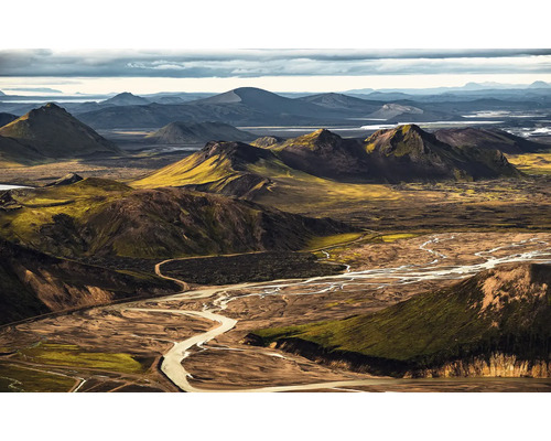 Landschaftsansicht mit Bergen und Fluss