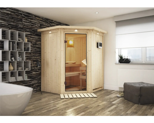 Holzsauna mit Glastür in einem Badezimmer