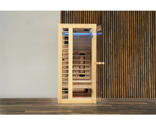 Offene Infrarotsauna aus Holz mit Glasfront