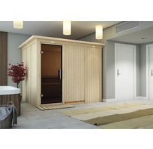 Holzsauna mit Glastür in einem Badezimmer