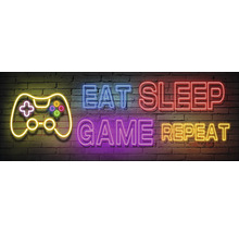 Neonreklame mit Spielkonsole, Essen, Schlafen, Spielen, Wiederholen auf einer Ziegelwand