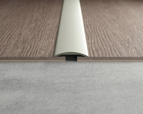 Bodenbelag mit Übergangsprofil
