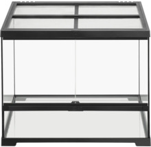 Leeres Glasterrarium mit schwarzem Rahmen und Gitterabdeckung