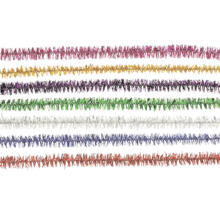 Verschiedenfarbige Lametta-Girlanden für festliche Dekorationen