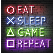 Neonreklame mit der Aufschrift: Essen, Schlafen, Spielen, Wiederholen