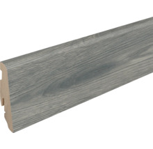 Fußleiste mit Holzstruktur