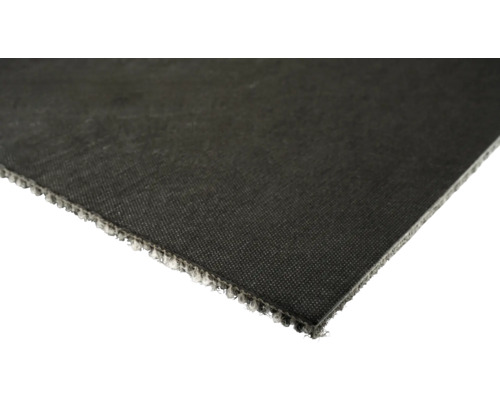 Nahaufnahme einer schwarzen Teppichfliese.