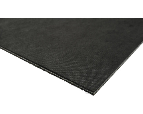 Schwarzer Bodenschutz aus Gummi