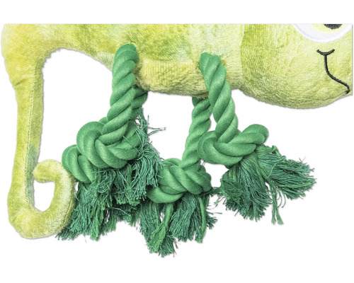 Detailansicht eines grünen Plüsch-Chamäleons mit Seil-Spielzeug