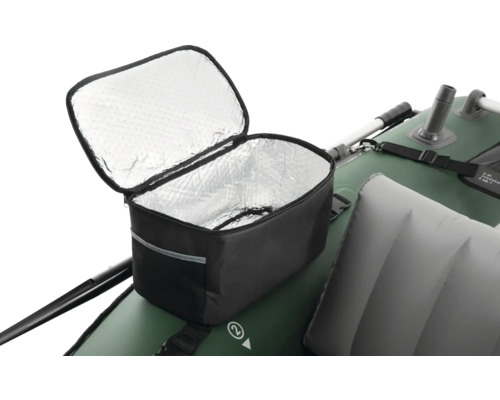 Kühltasche auf einem Boot